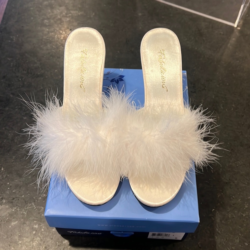 Bridal getting ready feather shoes